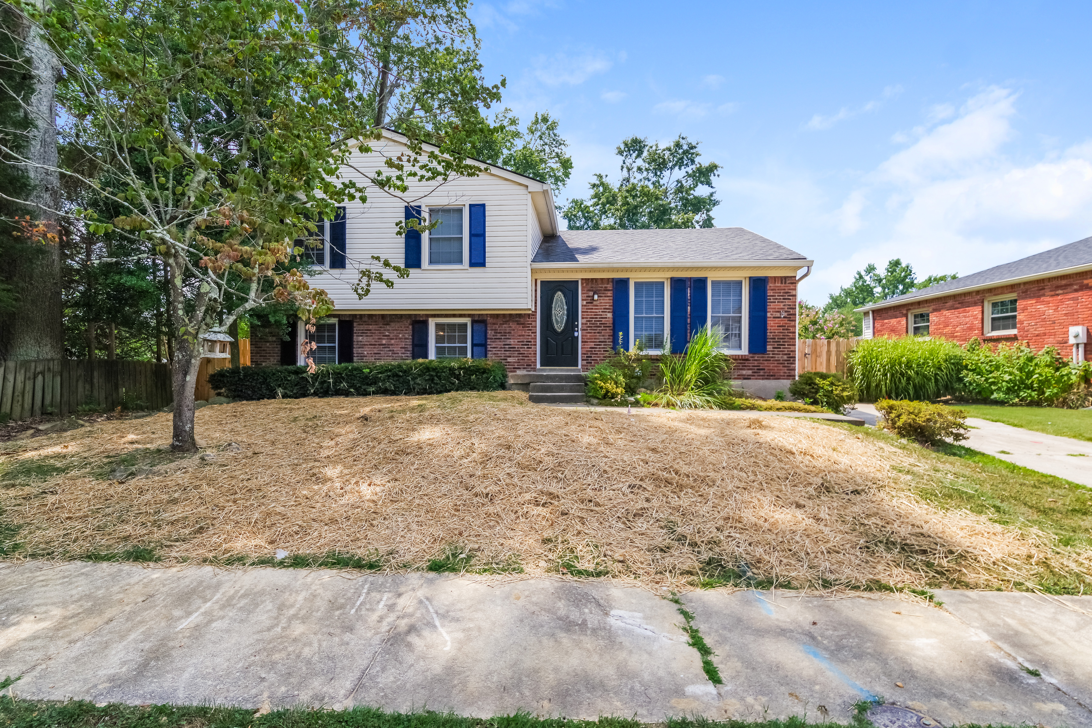 5812 Shelby St Louisville, KY 40291